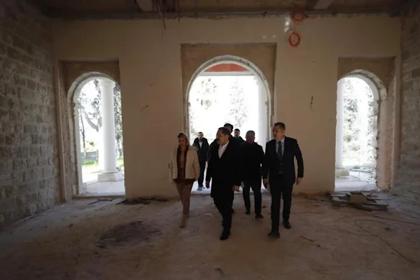 Hatay Valisi Mustafa Masatlı ve Antakya Kaymakamı Abdullah Akdaş, şehrin