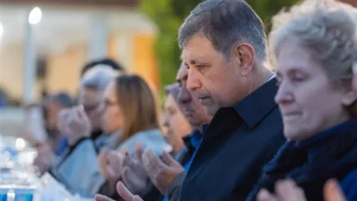 Programa Başkan Tugay&rsquo;ın yanı sıra G&uuml;zelbah&ccedil;e Belediye Başkanı Mustafa G&uuml;nay,