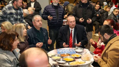 Uşak'ta &nbsp;Ramazan ayı etkinlikleri kapsamında Atat&uuml;rk Mahallesi Şekerevleri Pazar Yeri&rsquo;nde