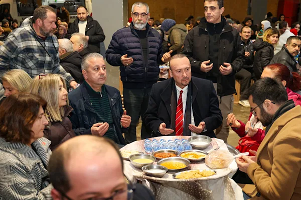 Uşak'ta &nbsp;Ramazan ayı etkinlikleri kapsamında Atat&uuml;rk Mahallesi Şekerevleri Pazar Yeri&rsquo;nde