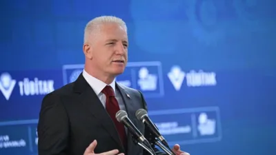 İstanbul Valiliği tarafından yapılan açıklamaya göre; İstanbul Valisi Davut Gül,