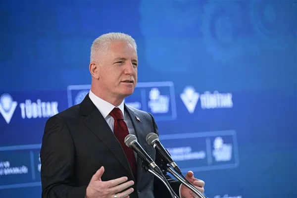 İstanbul Valiliği tarafından yapılan a&ccedil;ıklamaya g&ouml;re, Vali Davut G&uuml;l, Erzimder