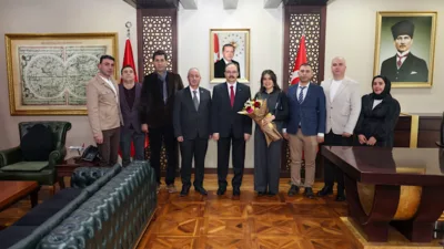 Ziyarette Yeşilay Haftası’nı kutlayan Vali Kızılkaya, Nevzat Amcalar ve yönetim