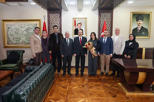 Ziyarette Yeşilay Haftası’nı kutlayan Vali Kızılkaya, Nevzat Amcalar ve yönetim