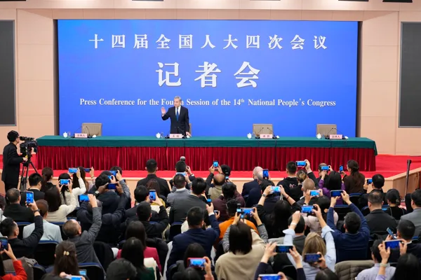 Çin Dışişleri Bakanı Wang Yi, Çin ve ABD’nin devlet başkanlarının