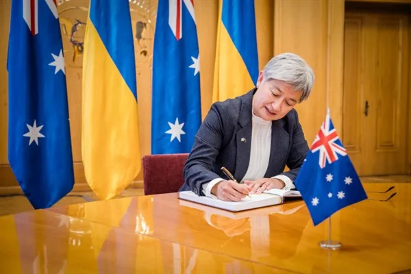 Avustralya Dışişleri Bakanı Penny Wong, Avustralyalıların güvenliğinin ve emniyetinin öncelikleri