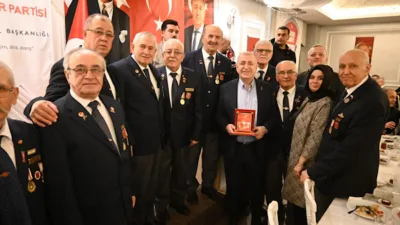 Zafer Partisi&nbsp;Bursa İl Başkanlığı tarafından d&uuml;zenlenen iftar programı, partililer ile