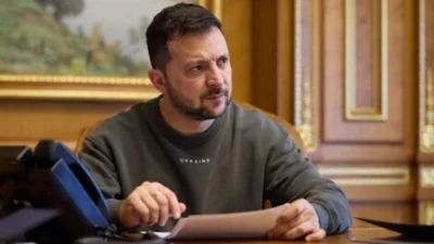 Ukrayna Devlet Başkanı  Zelenski, Fransa Cumhurbaşkanı Macron ile telefonda görüştü.